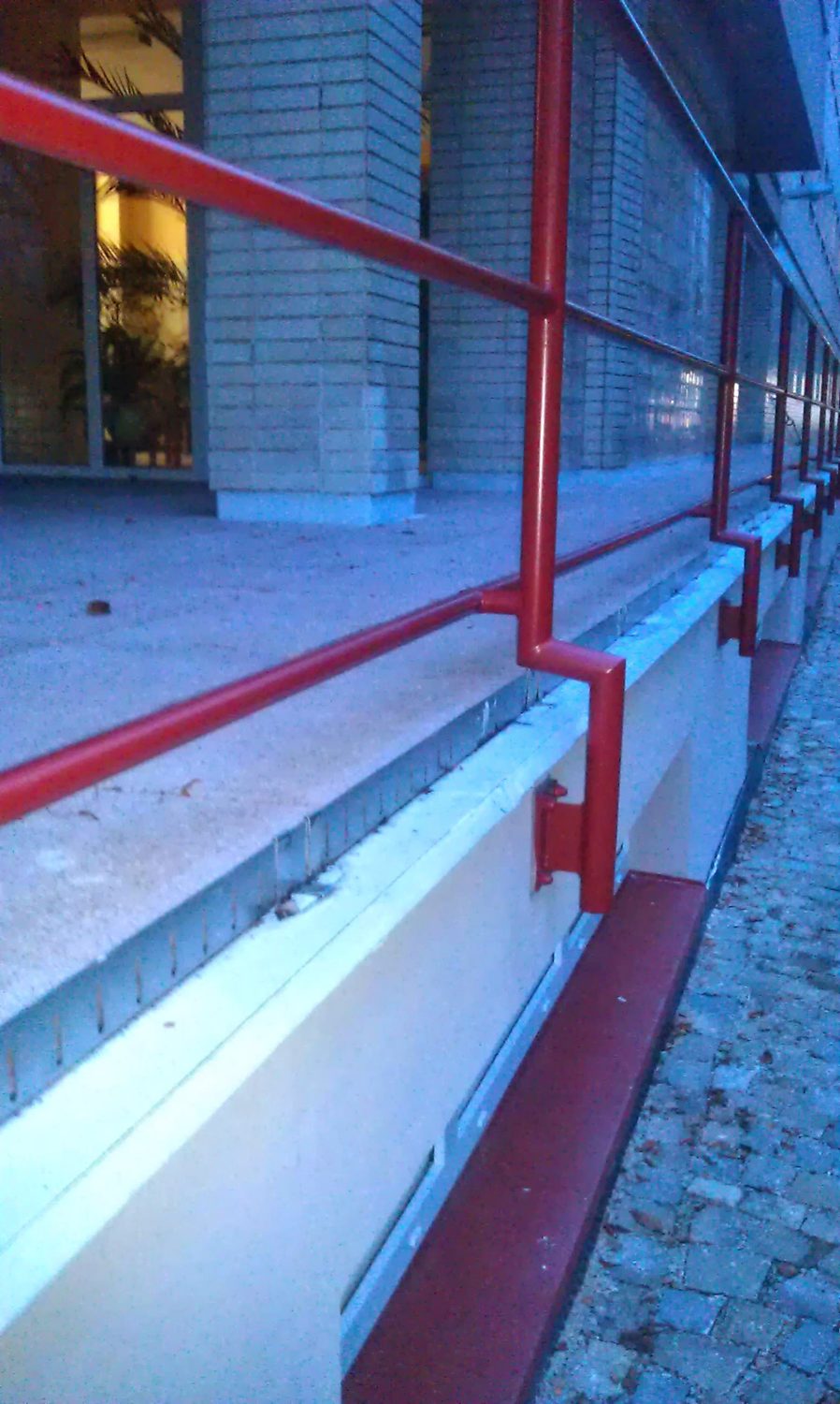Izolace terasy a pokládka dlažby – nemocnice Dačice - Dačice - 2