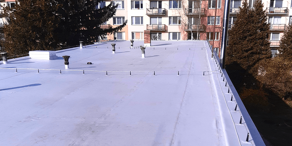 Montáž a hydroizolace střešního pláště fólií